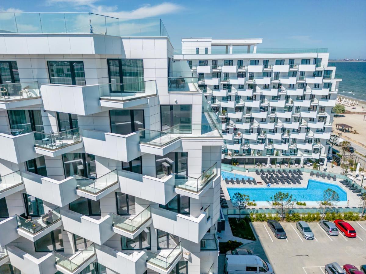 Crystal Beach - Infinity Pool & Spa Resort Năvodari Zewnętrze zdjęcie